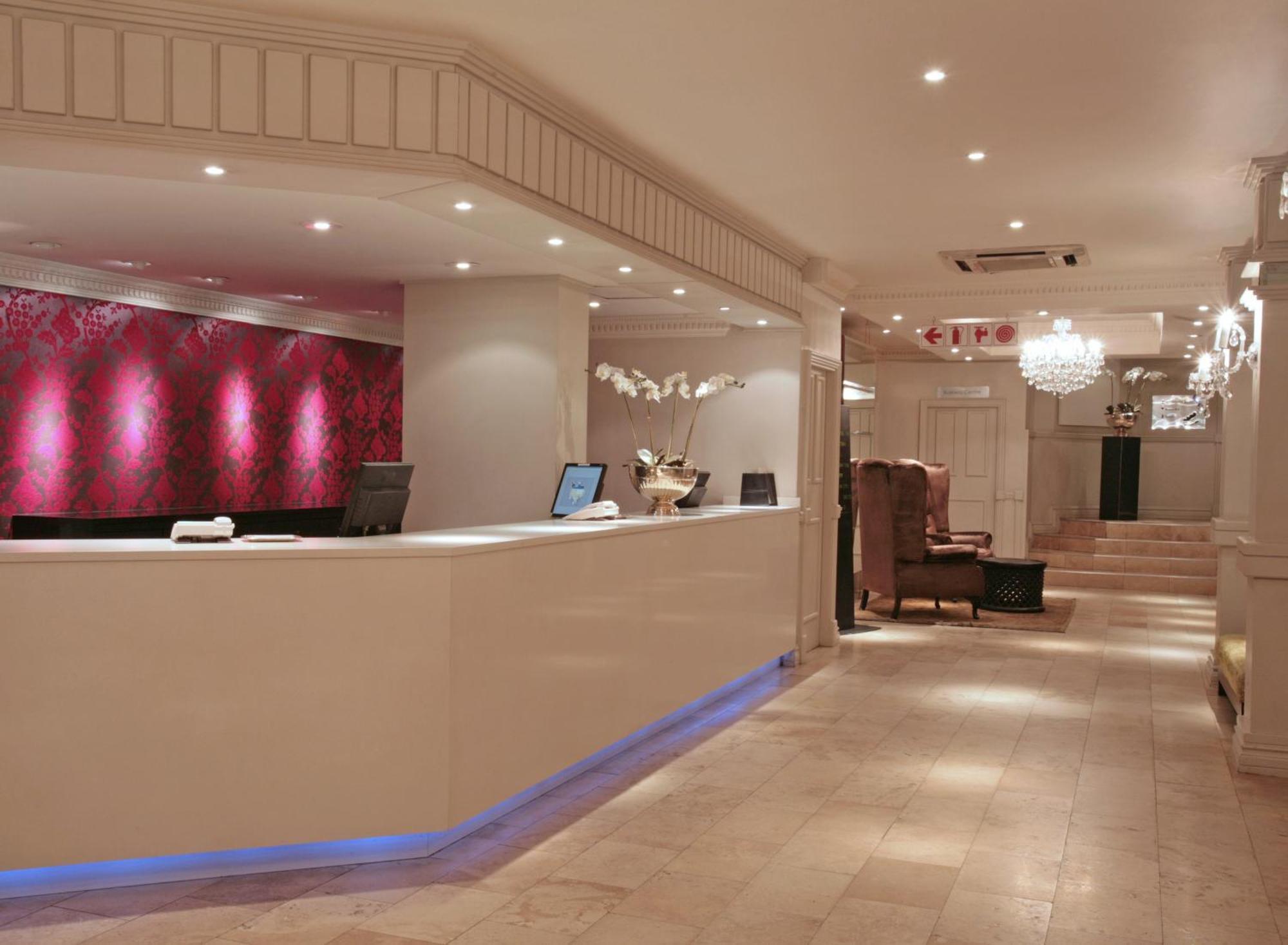 Manhattan Hotel Pretoria Ngoại thất bức ảnh