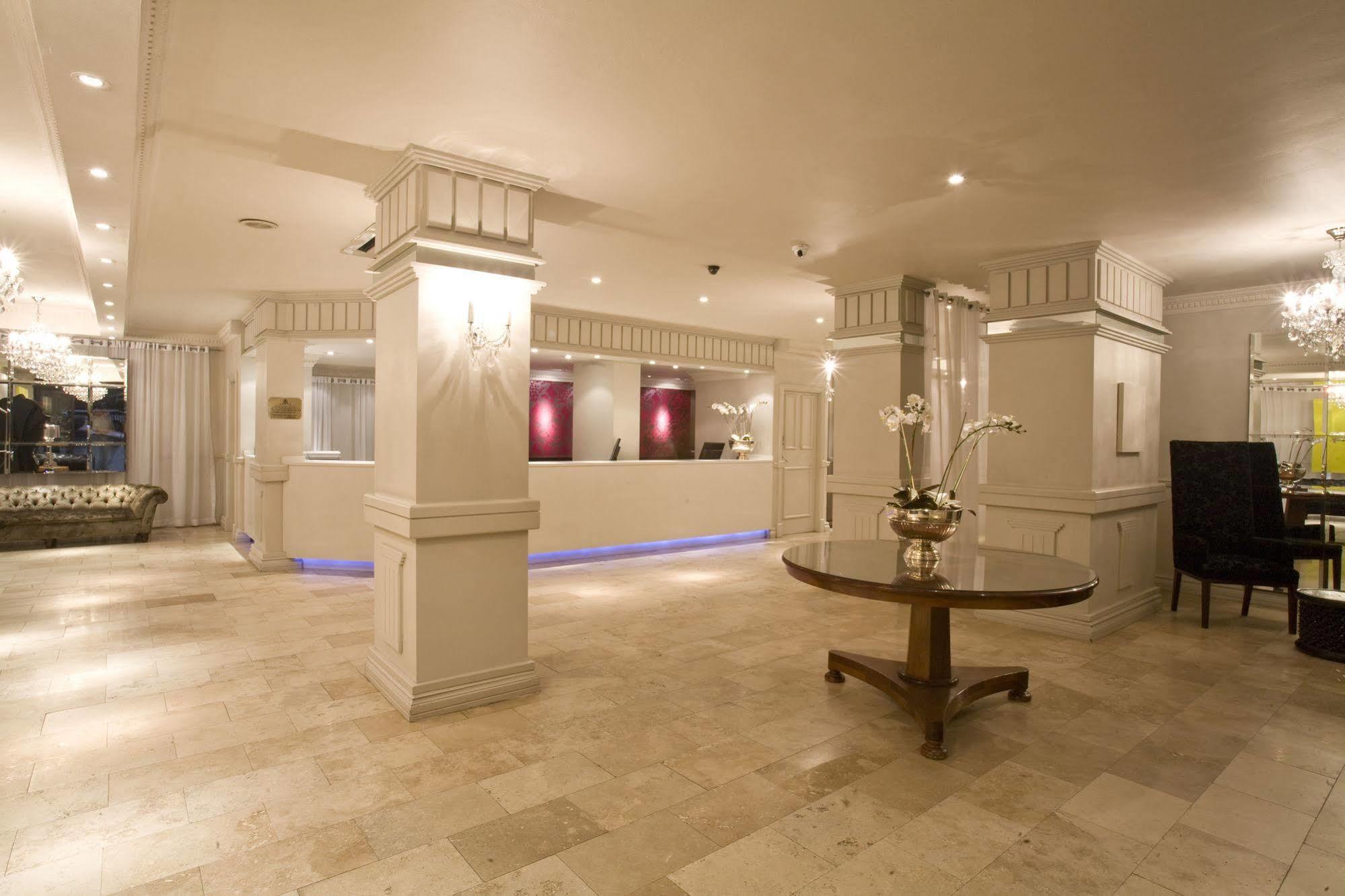Manhattan Hotel Pretoria Ngoại thất bức ảnh