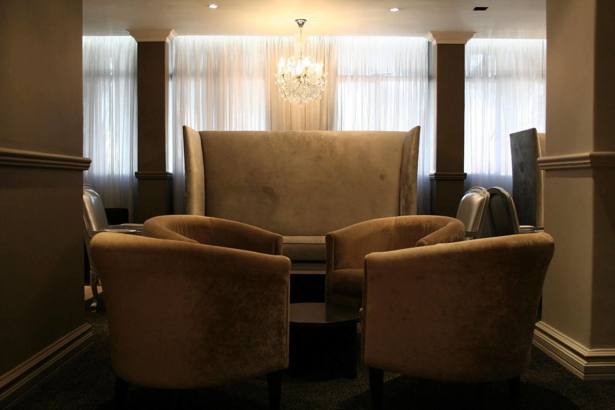 Manhattan Hotel Pretoria Ngoại thất bức ảnh