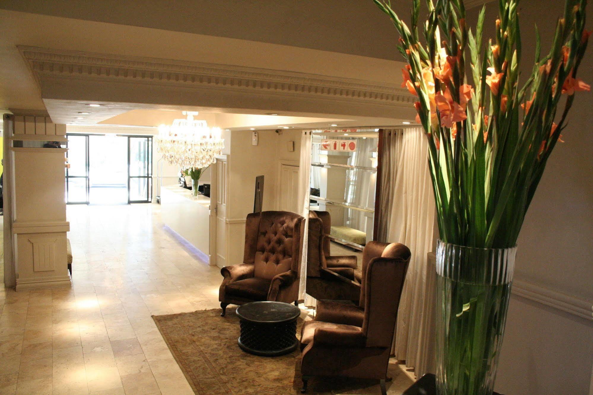 Manhattan Hotel Pretoria Ngoại thất bức ảnh